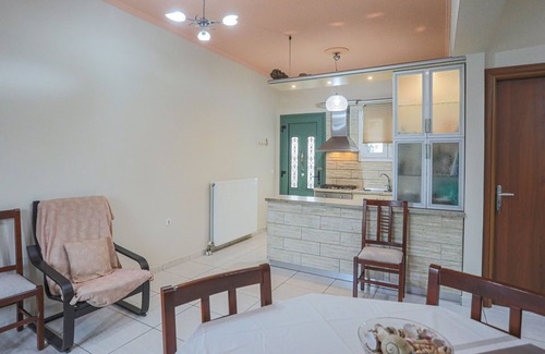 Roda House | Jokos in Roda: Cozy 2-Storey Home Near Agnos Beach