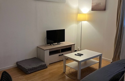 Asnieres-sur-Seine Apartment | Joli Appartement , Proche de Paris, Idéal Pour les Familles