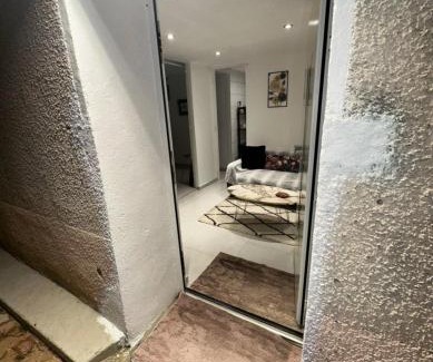 Saint-Jean-Bonnefonds House | Joli appartement au calme avec place de parking privé