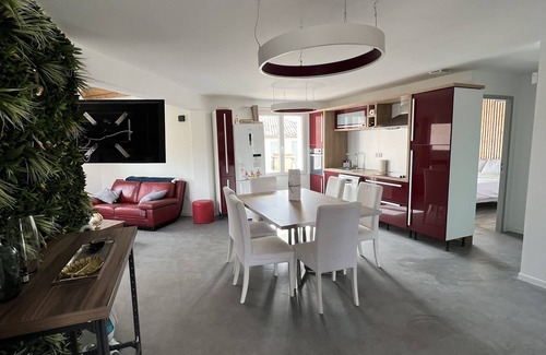 Greoux-les-Bains Apartment | Joli Appartement Tout Équipé