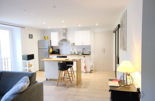 Err Apartment | Joli Appartement 85 m2 Avec Vues sur Montagne et Jardin Dans les Pyrénées 66