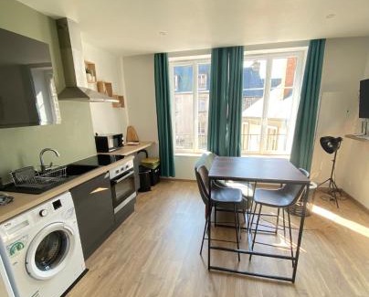 Coutances Apartment | Joli appartement F2 plein centre Coutances