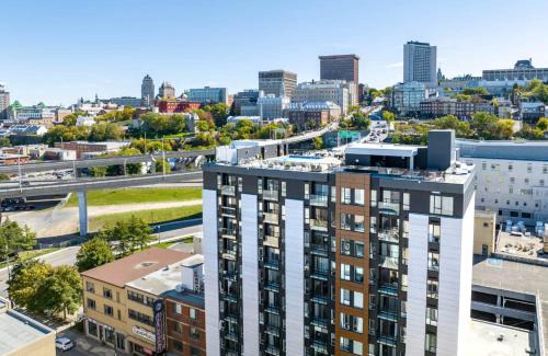 Saint-Roch Apartment | Joli condo en basse-ville - Parking gratuit 309357