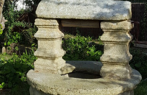 Port-Manech House | Joli Cottage en Pierres Debouts Dans un Beau Jardin Fleuri Proche Plage