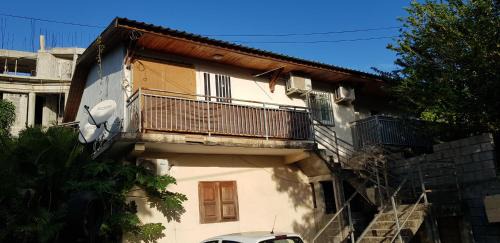 Boueni Apartment | Joli F3 à une minute de la plage