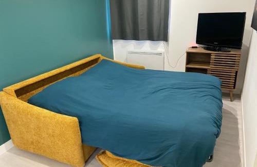 Bruay-la-Buissiere Apartment | Joli studio au calme