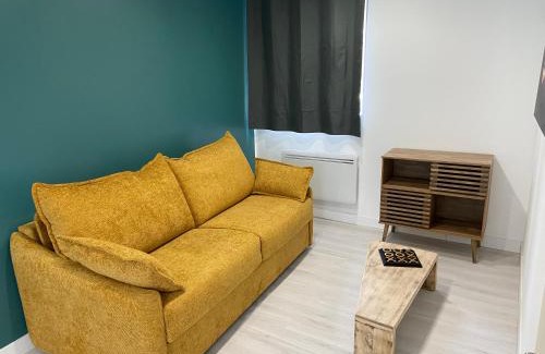 Bruay-la-Buissiere Apartment | Joli studio au calme