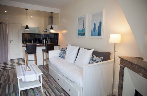 Centre-Ville Apartment | Joli Studio Place Notre Dame