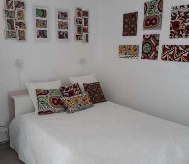 Sainte-Suzanne Apartment | Joli studio rez de jardin, piscine, jacuzzi