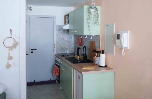 Konterdam Apartment | Joli Studio vue sur Mer, Bord de Plage de Ostende Refait à Neuf Cosy et Tendance