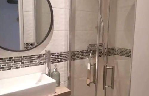 Longjumeau Apartment | Jolie F2, 4 Personnes, à 25 min de Paris, 15 min D'orly