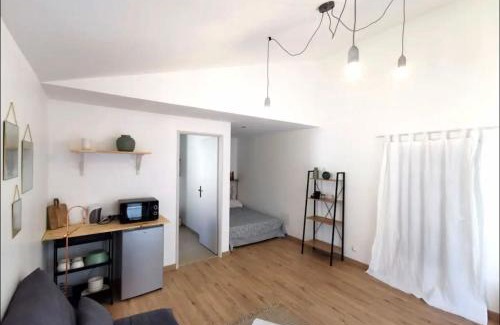 Chateauneuf-Val-Saint-Donat Apartment | Jolie suite baignée de lumière
