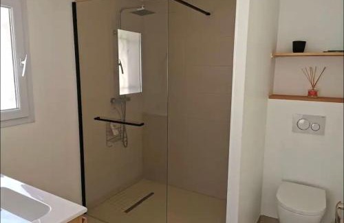 Chateauneuf-Val-Saint-Donat Apartment | Jolie suite baignée de lumière