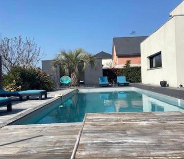 La Guerche-de-Bretagne Villa | Jolie maison avec piscine et Spa