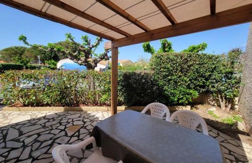 Portiragnes-Plage Villa | Jolie maison d'angle 4 couchages dans résidence privée à 300m de la mer PORTIRAGNES PLAGE LRHP47