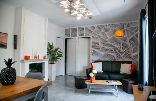 Alleins Villa | Jolie villa loc-saisonnière - la petite cocagne