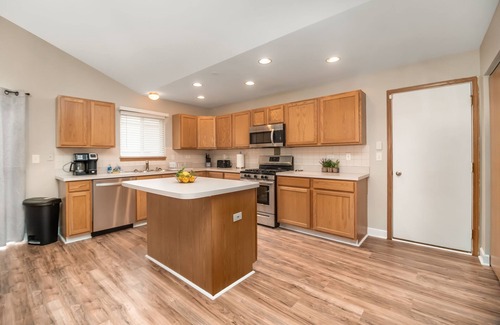 Joliet House | Joliet Arcade Rental