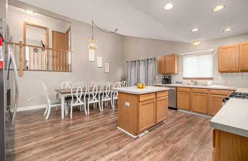 Joliet House | Joliet Arcade Rental