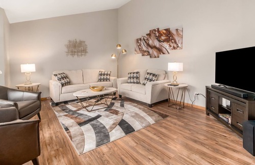 Joliet House | Joliet Rental -Wake Island