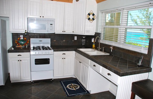 North Palmetto Point House | Jolly Mon - True Pink Sand Beach - Generator, Cistern, Purified Water & Ice