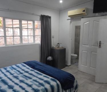 Port Edward Bed & Breakfast | Jolly Roger Adventures BnB