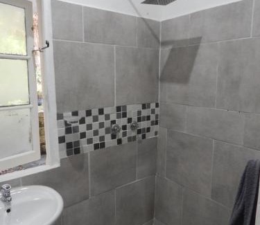 Port Edward Bed & Breakfast | Jolly Roger Adventures BnB