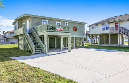 Jamaica Beach House | Jolly Roger