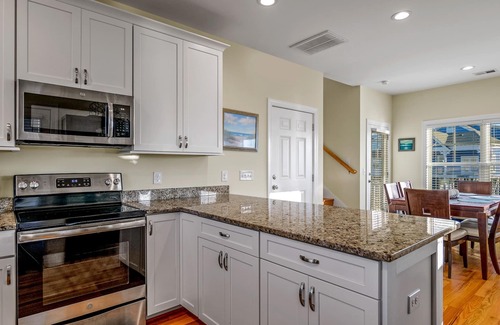Holden Beach House | "Jolly Roger VI" - 2nd Row Home, 2 Bedrooms/2.5 Bathrooms