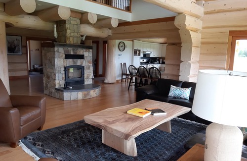 Smithers House | JollyMore | Meadow Home