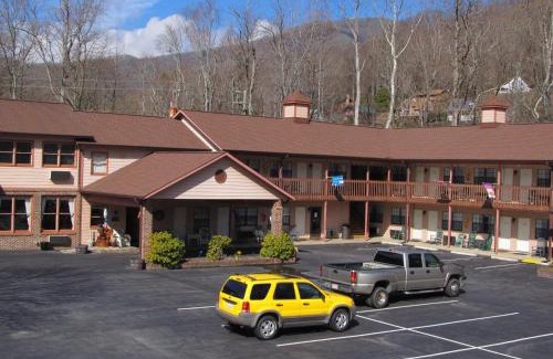 Valley Creek Run Hotel | Jonathan Creek Inn and Villas