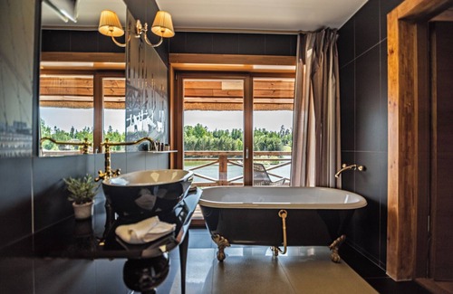 Amata Hotel | Jonathan Spa ESTATE