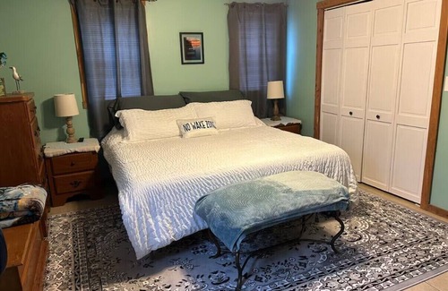 Elizabethtown House | Jones River House