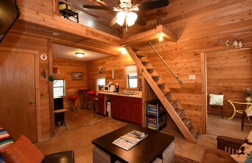 Utopia Cabin | Jones Riverside Cabin
