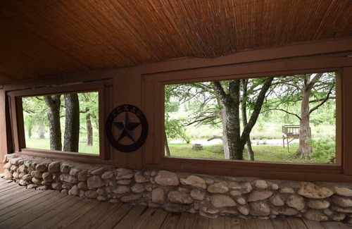 Utopia Cabin | Jones Riverside Cabin