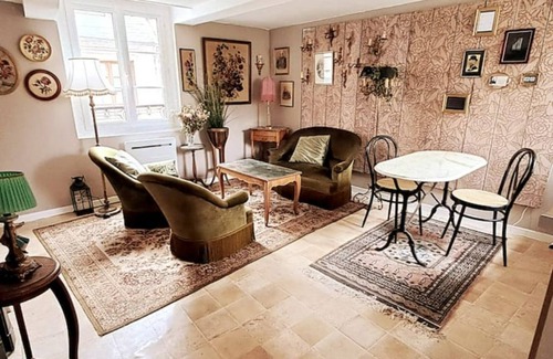 Honfleur Apartment | Jongkind's'Experience House, Garage 100 meters