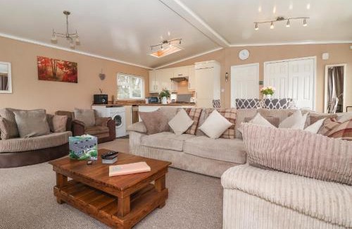 Cayton Bay House | Jonstone Pines