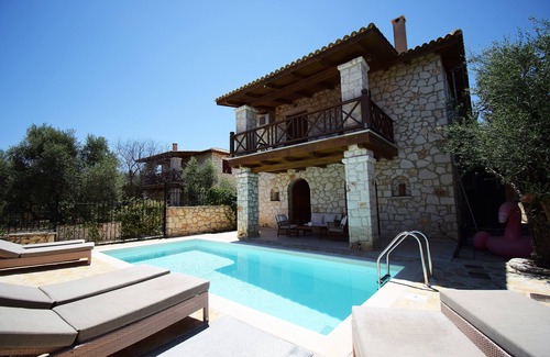 Akrotiri Villa | Jootiq Villas