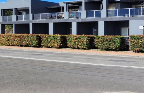 Sussex Inlet Apartment | JOPEN MOTEL UNIT 2, TOP NOTCH