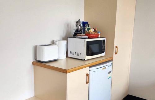 Sussex Inlet Apartment | JOPEN MOTEL UNIT 3, TOP NOTCH