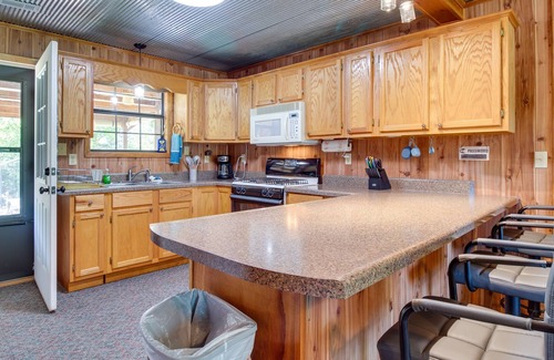 Calico Rock Cabin | Jordan Cabin w/ Deck + Outdoor Dining!
