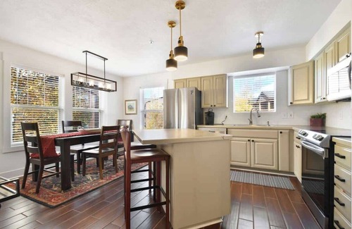 Park City Apartment | Jordanelle Escape: Lake Life, Mountain Highs
