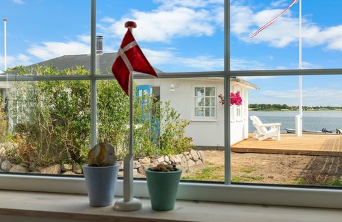 Munkebo House | "Jorek" - 10m to the fjord by Interhome