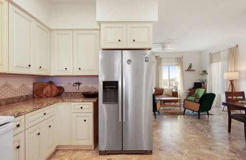 Yucca Valley House | Joshua Tree getaway w/HOT TUB & GAME ROOM