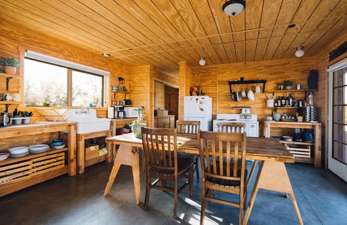 Yucca Valley House | Joshua Tree Hidden Tower - View - Landmark - Across from National Park - Pets OK