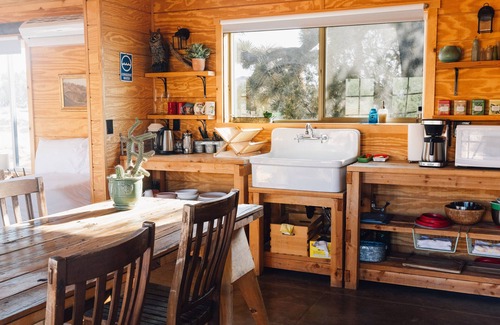Yucca Valley House | Joshua Tree Hidden Tower - View - Landmark - Across from National Park - Pets OK