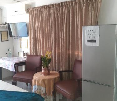 Bluff House | JoThams Bed & Breakfast or Self-catering