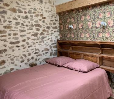 Saint-Bonnet-le-Froid Apartment | Joubarbe Les Herbes de la Saint Jean