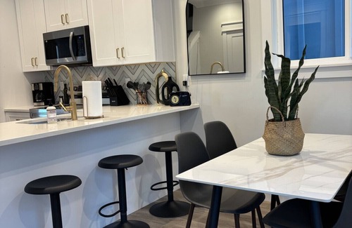 River District Boat Rental | Journey @ The Cove Riverwalk Villas