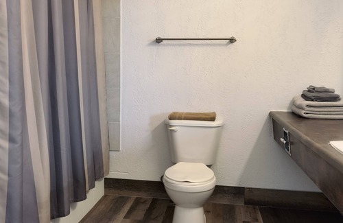 Entwistle Hotel | Journeyman Inn Motel