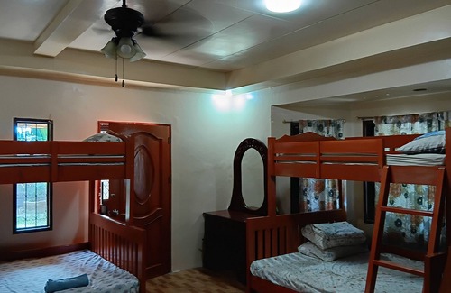 San Juan House | Jovick Homestay